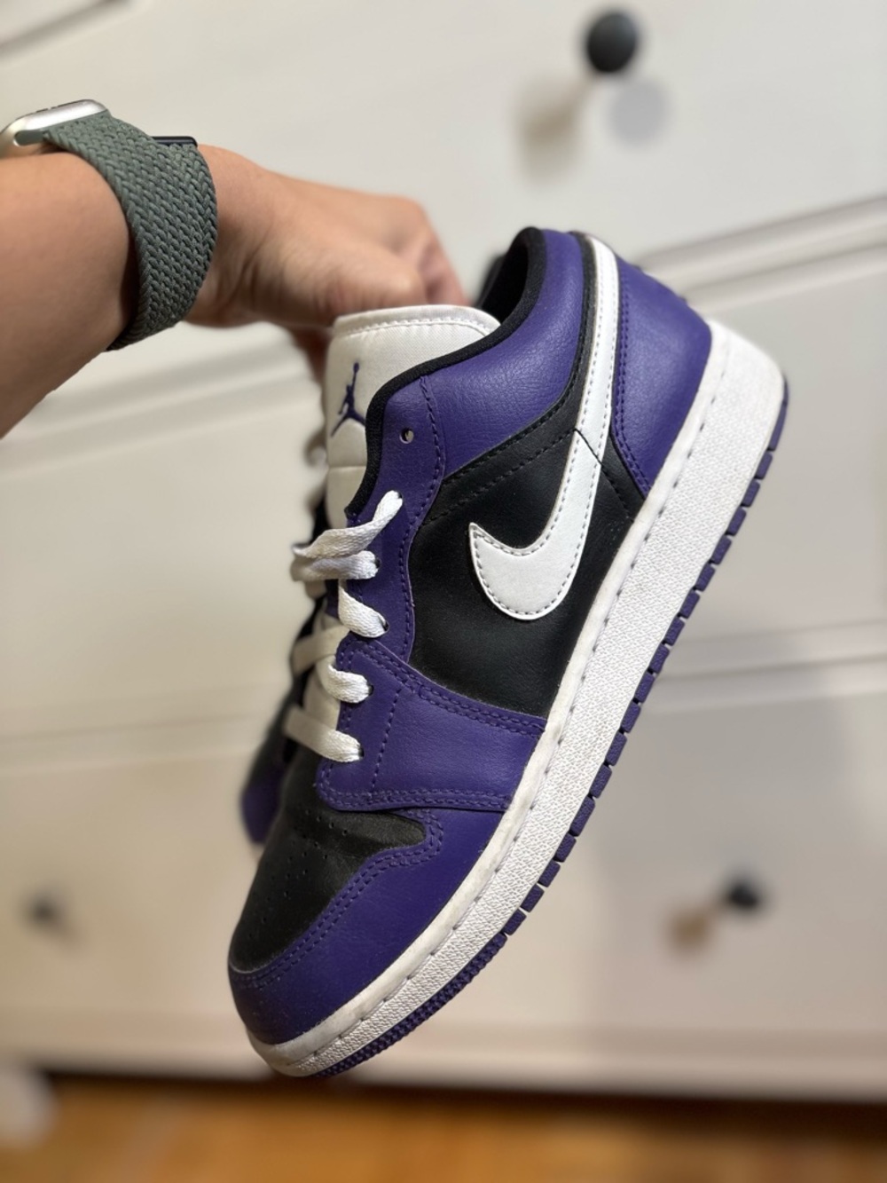 Nike Kids Low-Top Sneakers in Purple, Black & White